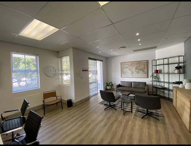 181M² OFFICE TO LET IN WESTLAKE